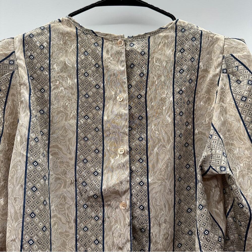 Vintage Eva Laurel Cream & Blue Geometric Print Long Sleeve Button Back Top 10‎ - Picture 2 of 7